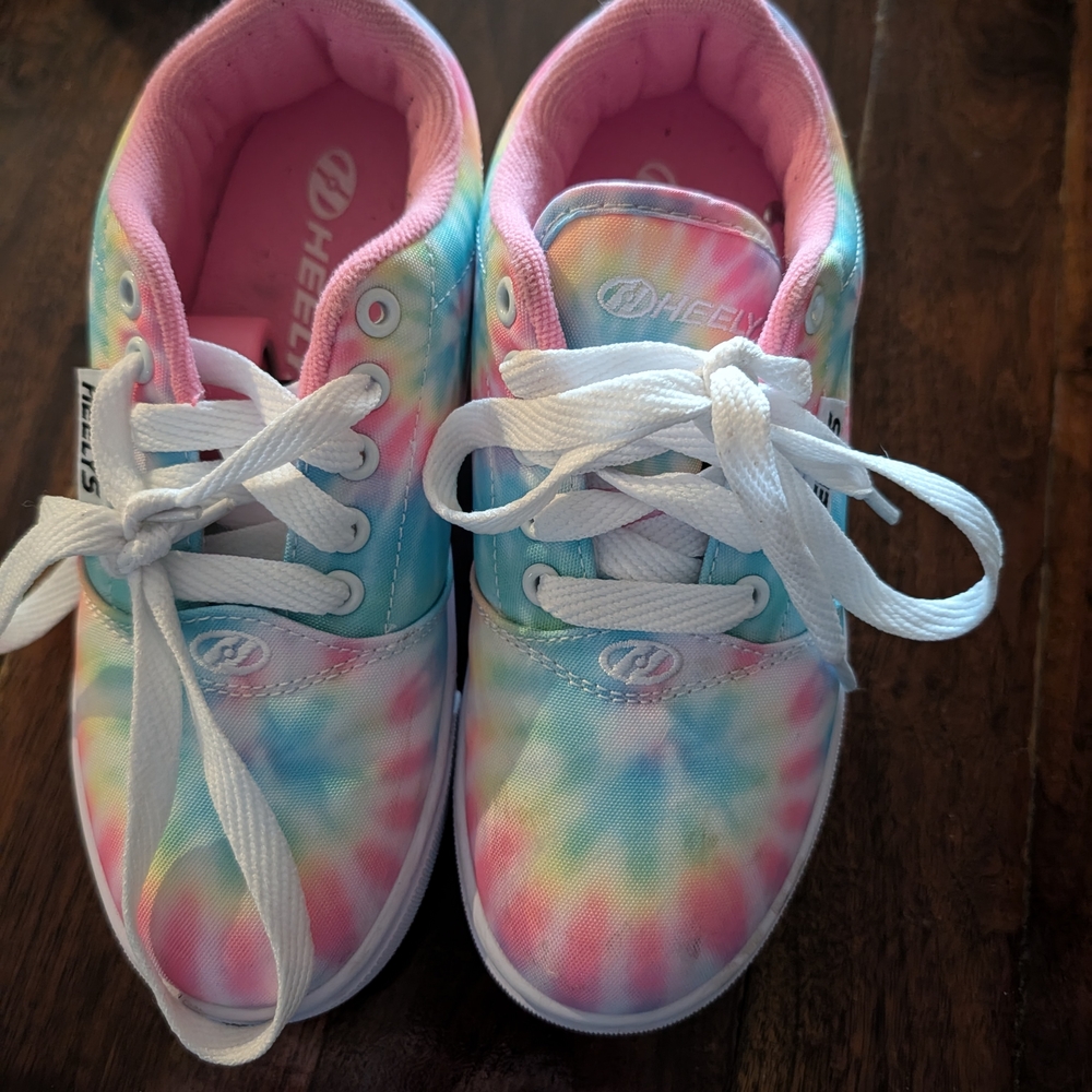 Heelys Kids Rainbow Tie-Dye Sneakers